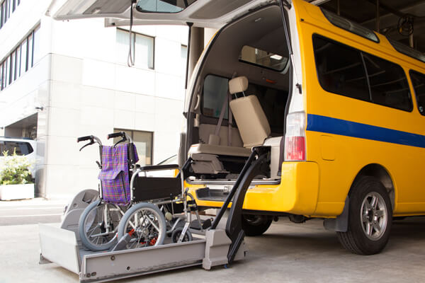 介護保険は本当に必要？？～民間の介護保険の必要性について～