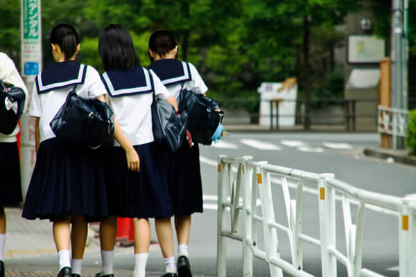 【最新版】子どもの学費はいくらかかる？～幼稚園から、小学校、中学校、高校、大学まで～