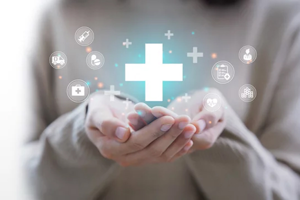 リビングニーズ特約とは？生前給付金への税金やメリットも紹介