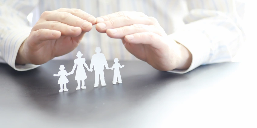 妻への死亡保険はいくら残す？金額の決め方や見直しのタイミング